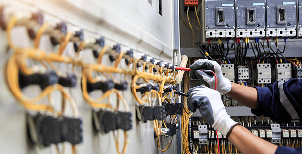 Professional Electrician technician working in Strasburg, VA
